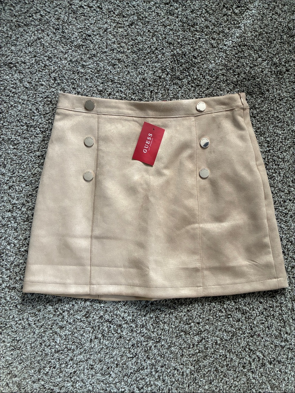 🦋 NWT $70 GUESS Taupe Suede Mini Skirt